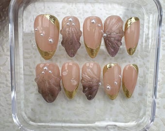 Handmade Press On Nails: Gold Accent Pearl Gel Nails