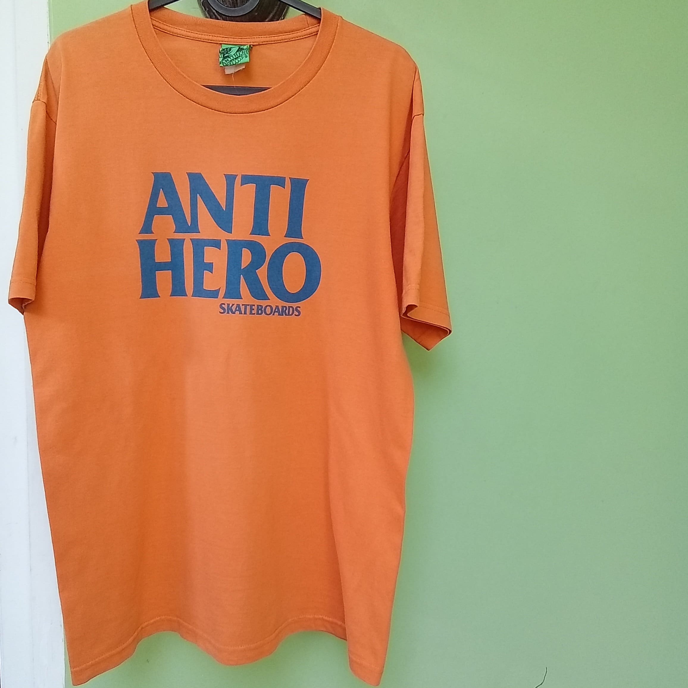 Vintage 90's ANTI HERO SKATEBOARD T-shirt - Etsy Vintage 90's ANTI HERO SKATEBOARD T-shirt - Etsy