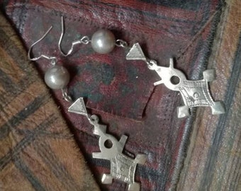 earrings hand made in North Africa Berber Touareg bijoux Silver TUAREG EARRINGS from the Sahara desert with engraved Tchat Tchat/'s