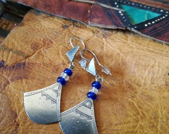 earrings hand made in North Africa Berber Touareg bijoux Silver TUAREG EARRINGS from the Sahara desert with engraved Tchat Tchat/'s