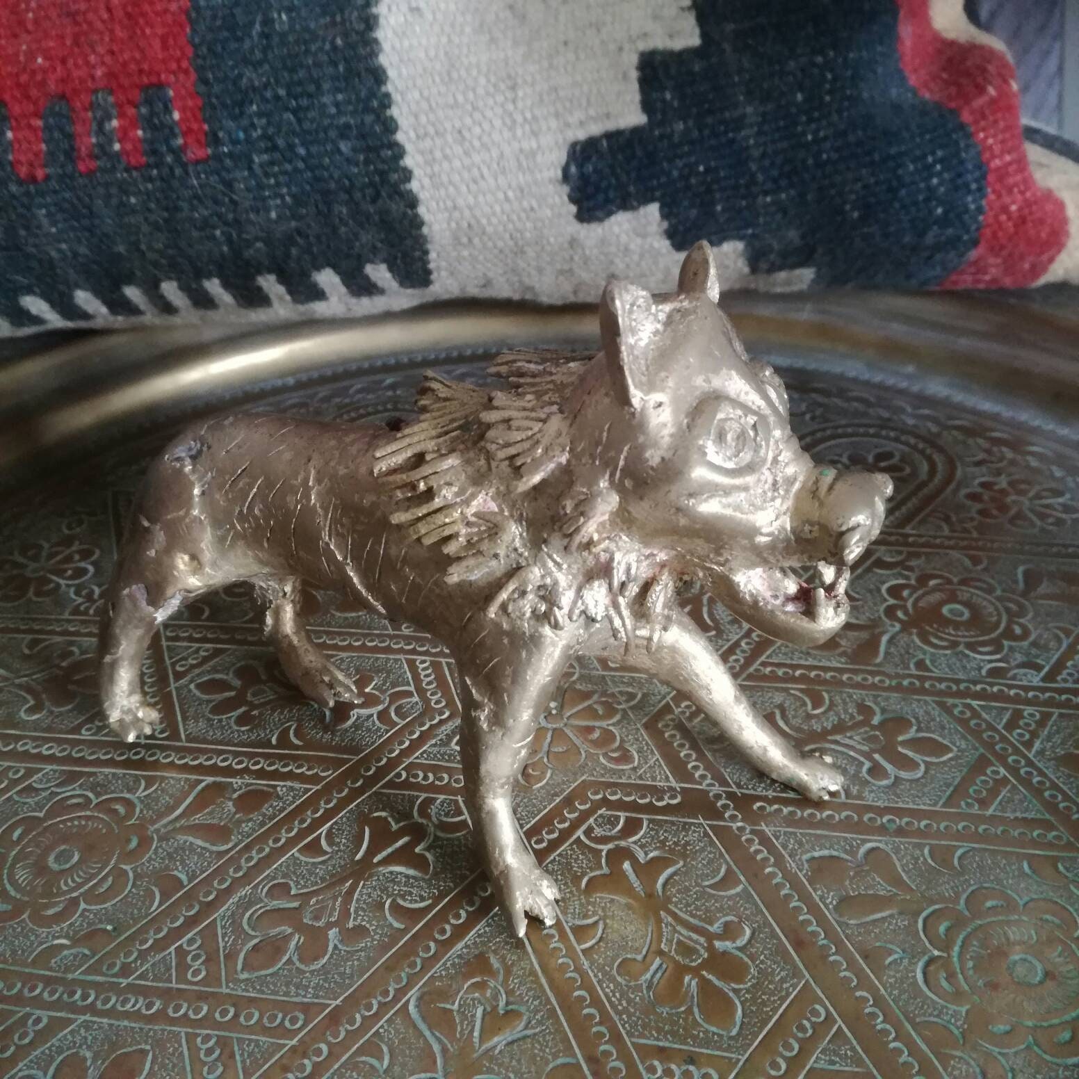 Figurine en Bronze d'un Lion ou Peut-Être Chien, Cire Perdue Coulée Laiton/Bronze, Sculptée Dans La 