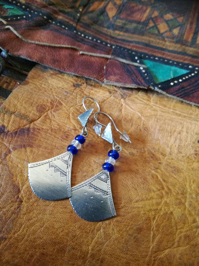 earrings hand made in North Africa Berber Touareg bijoux Silver TUAREG EARRINGS from the Sahara desert with engraved Tchat Tchat/'s