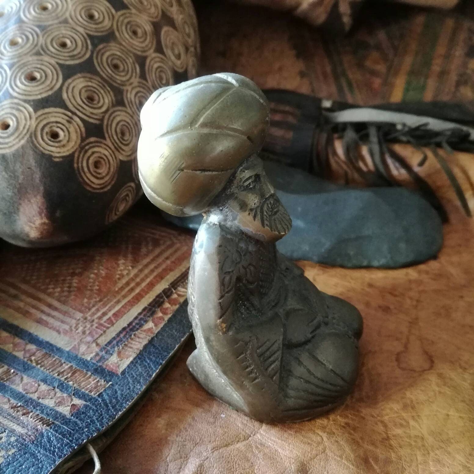 Figurine Vintage de L'inde, Figurine en Laiton ou Bronze d'un Saint Homme