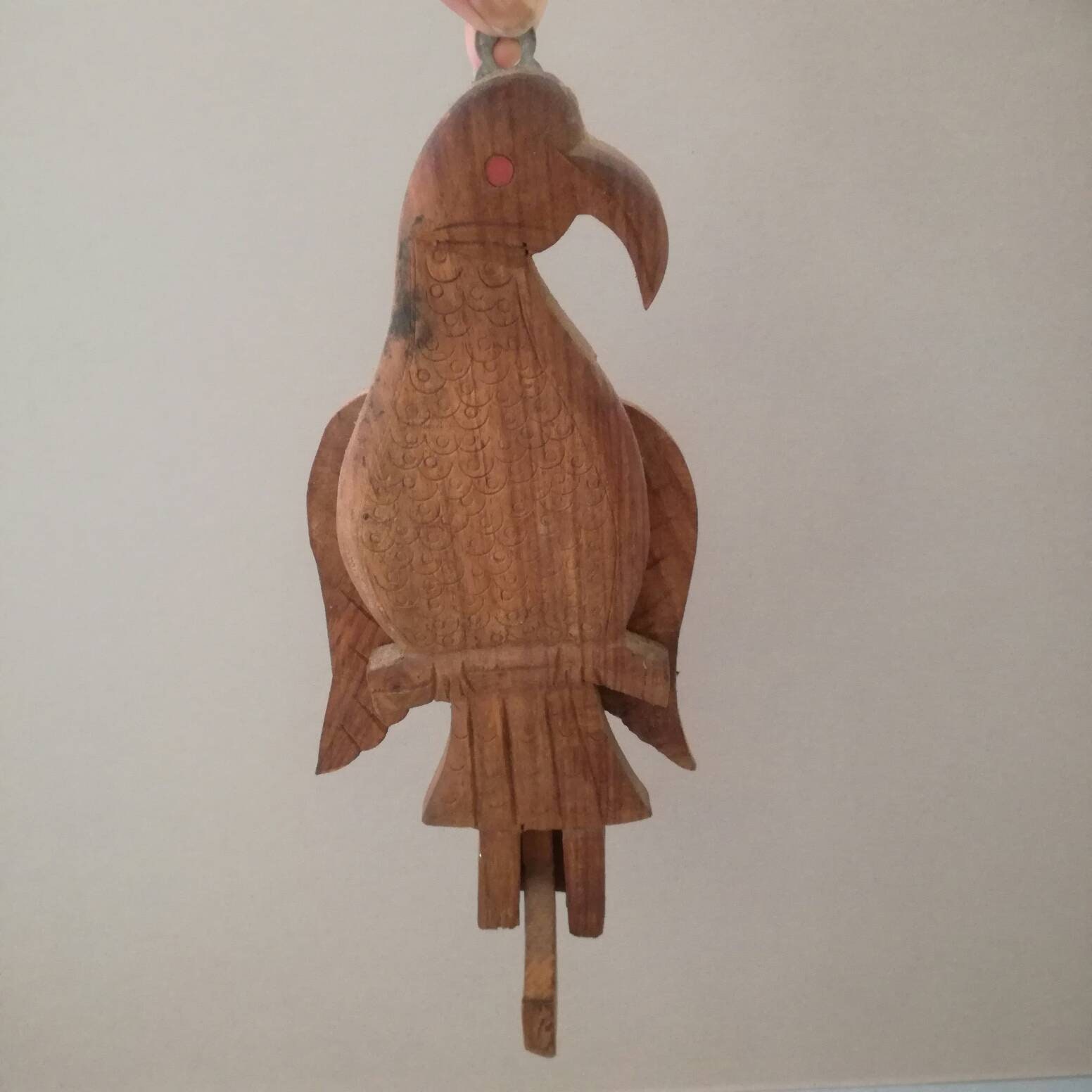 Folk Art Excentrique Oiseau en Bois Fait à La Main Qui Bat Des Ailes, Sculpté avec Peu de Détails, F