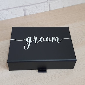 Caja de regalo negra personalizada: día de la boda, propuesta de padrinos