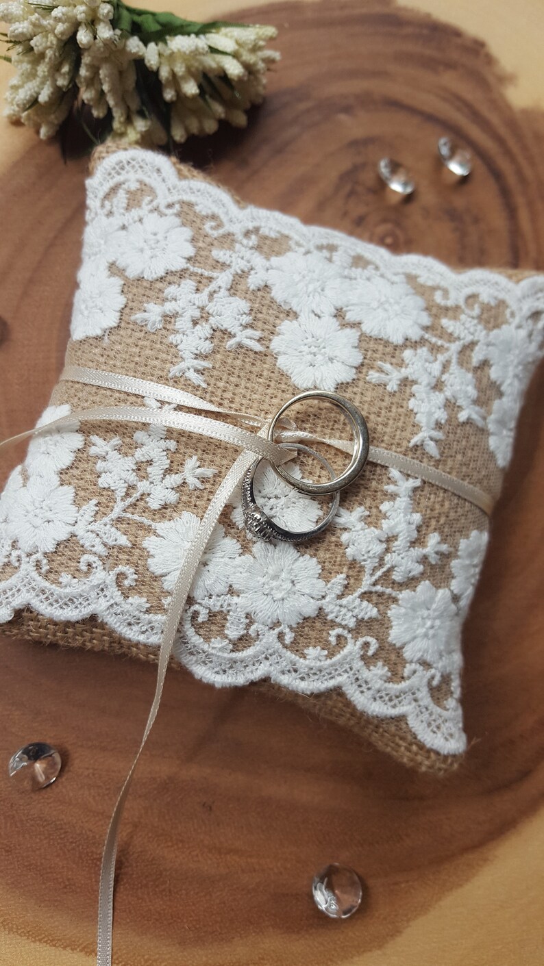 Vintage Ring Pillow~Lace Wedding Ring Cushion~Ring Bearer Cushion~Wedding Ring Holder~Vintage Wedding Decor~Rustic Wedding~Burlap Pillow
