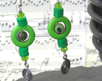 Boucles d'oreilles, Earrings, Couleur verte, Boucles d'oreilles longues, originales, Noël