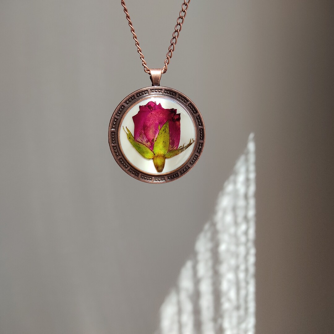 Pressed Flower Necklace Real Rose Pendant Rose in Resin Etsy