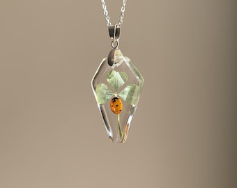 Collar de mariquita con trébol prensado en resina, joyería de la buena suerte, regalos de mariquita