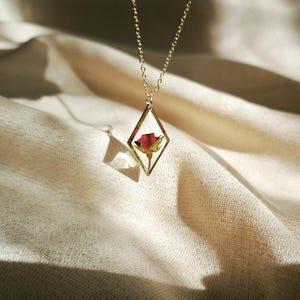 Real Dried Rose Necklace, Pressed Rose Pendant, Red Flower Necklace, Gifts for Flower Lover, Rose Gift For Her, Birthday Gift Women