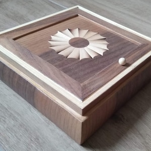 Wooden jewelry box fan