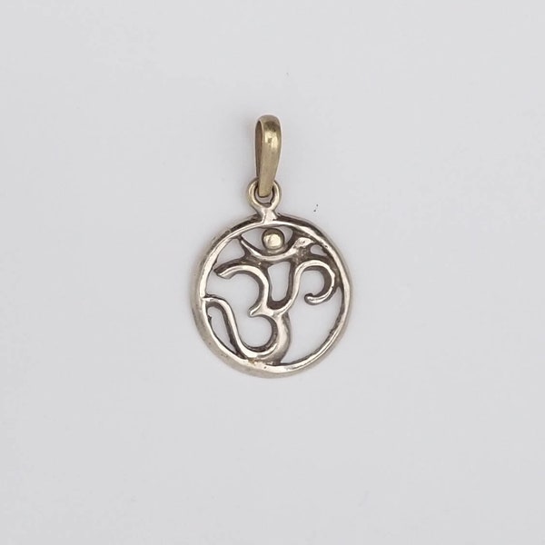 Ohm Pendant, Ohm Aum Om Charm, Ohm Symbol, Brass, Tibetan Mantra, Meditation, Yoga, Mindfulness, Zen, Jewelry Making Supply, Sebebo Jewelry