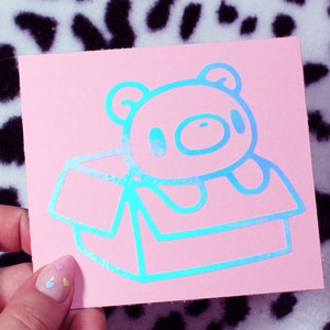Naklejka winylowa Baby Gloomy Bear | Naklejka na zderzak | Samochód, Motocykl | Laptop, Butelka na wodę | Uroczy, Kawaii | Holograficzny