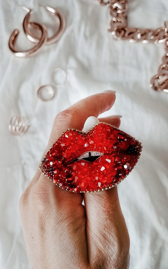 Beaded Red Lips Brooch Big Lips With Teeth Pin Etsy