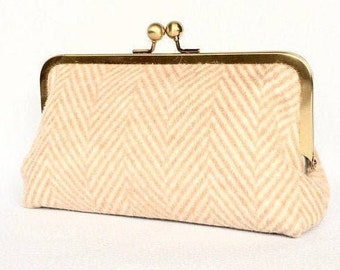 Beige White Herringbone Wool Clutch Bag/Kiss Lock Clasp Purse/Clasp ID Card Wallet/Cosmetic Bag/Beige Evening Clutch/Travel Wallet/Handbag