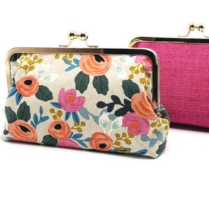 Cartera de mano con cierre de beso floral en color coral, naranja y rosa, con ranura para tarjeta de identificación. Cartera de boda. Bonito bolso cosmético con cierre, tarjetero o regalo para mujer.