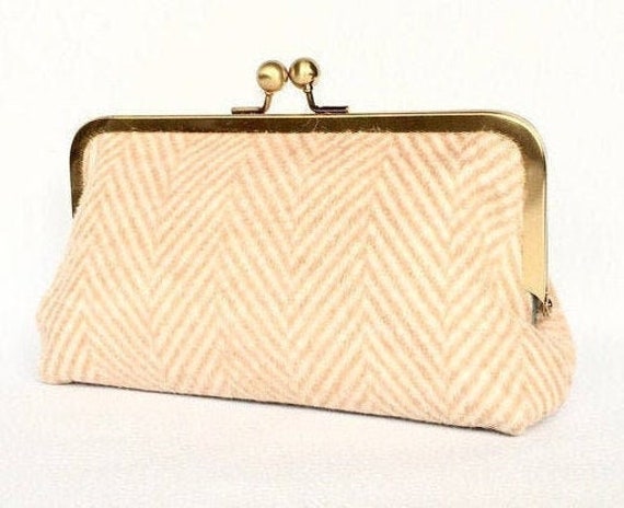 Beige White Herringbone Wool Clutch Bag kiss Lock Clasp Purse