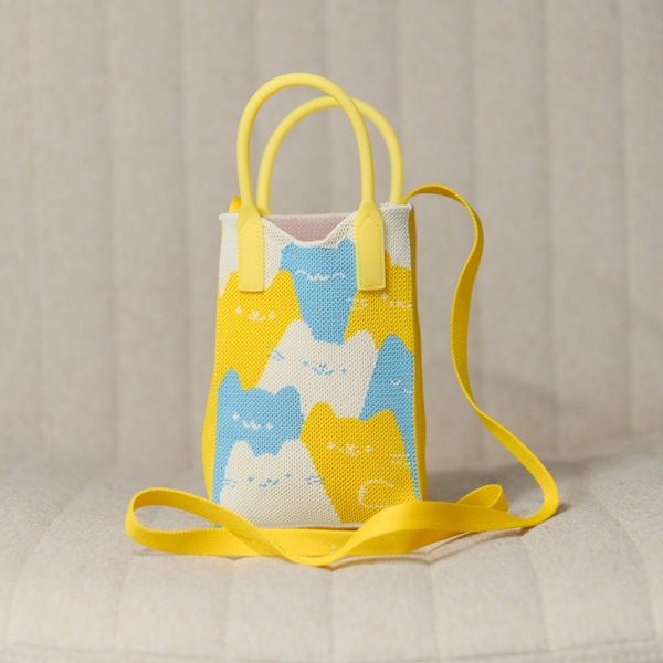 Cat Pile Knit Shoulder Bag - Cute Bag with a Bunch of Cats for Mobile Phones, Keys, and Essentials