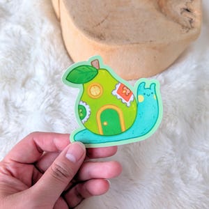 Wandernde Birnenschnecke - Homebody Fruit Friend - Niedliche Wasserdichte Vinyl Aufkleber