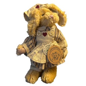 Boyds Bears Emily Babbit the Rabbit Nurse 1992-1996