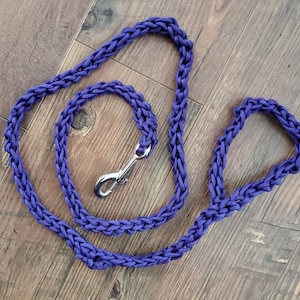 The Paracord Pet Leash!