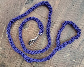 The Paracord Pet Leash!