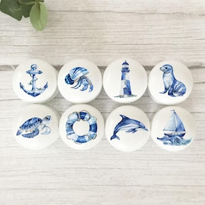 Boutons de porte bleus en hêtre massif style nautique - Poignées pour meubles, salle de bain, chambre d'enfant, salon.