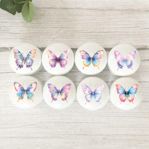Poignées papillon arc-en-ciel en hêtre massif - Pour meubles, chambre d'enfant, chambre à coucher, chambre de bébé.