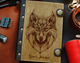 Personalisiertes Holzbuch Wolf Journal benutzerdefiniertes Notizbuch hölzernes Skizzenbuch Ledernotizbuch für Freund Männer Geschenk schreiben Journal Weihnachten