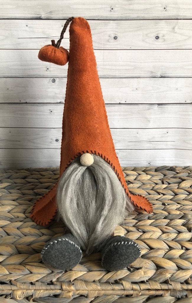 fall gnome statue