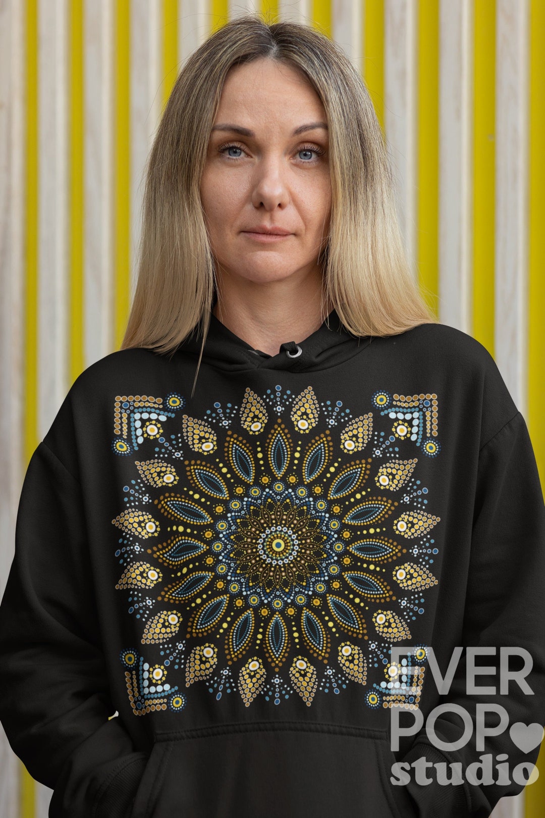 Black And White Doodle Tribal Aztec Print Women's Zip Up Hoodie