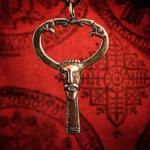 Pendentif en bronze de Stara Ladoga, amulette viking