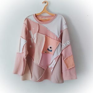 Upcycled patchwork-sweater, PLUS-mattrui, herwerkte top, upcycled trui