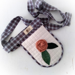 Gesteppte Kordelzugtasche, Applikationstasche, Taillentasche, Altrosa auf Tasche