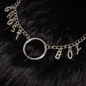 Ghost Boy O-Ring Chain / Collar de streetwear inspirado en la estética / O-Ring Letter Chain Layering Apilamiento multipropósito