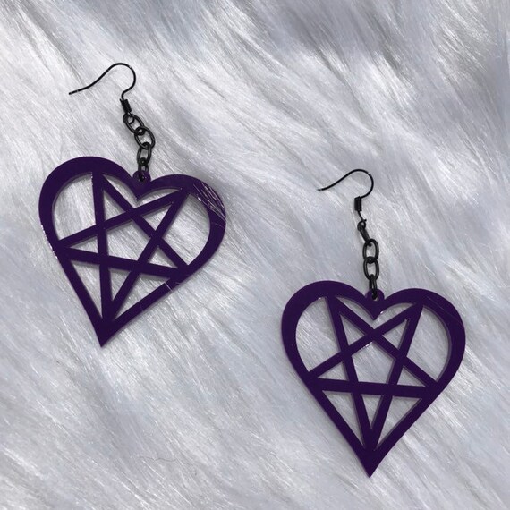 Gothic Kawaii Aesthetic Jewelry White Heart Pentagram Earrings