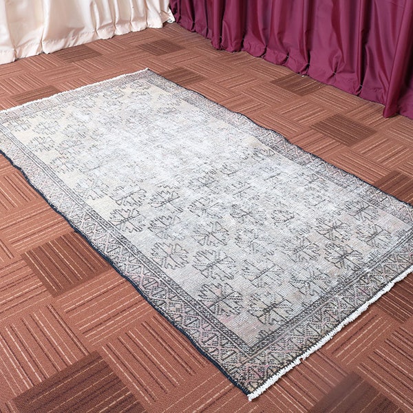 Distressed Persian Paisley Rug 3’8” x 5’2”
