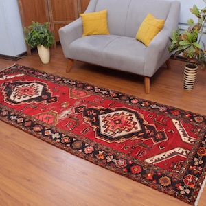 Handmade Wool Persian Runner Rug: Red Hallway Rug (3&#39;5&quot; x 9&#39;2&quot;)