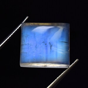 Vibrant Flashy Natural Blue Moonstone Precisely Cut Shiny Blue Moonstone Loose Gemstone White Rainbow Making For Jewelry 12.3X14 mm R-15