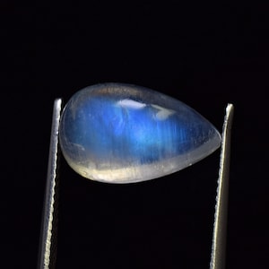 Vibrant Flashy Blue Moonstone Precisely Cut Shiny Blue Moonstone Loose Gemstone White Rainbow Making For Jewelry 9X14.7 mm R-17