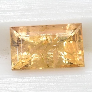 Luźny kamień naturalny topaz cesarski prostokątny szlif kamień szlachetny jakość AAA pomarańczowy i złoty kolor do wyrobu biżuterii 6,3 x 4 mm 0,75 karata IT-157
