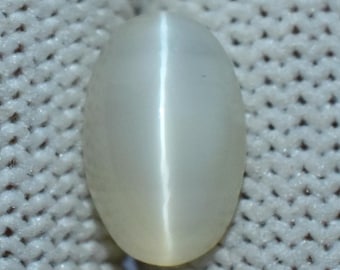 White Cats Eye Oval Shape Opal Cats Eye Exactly Like A Cat Eye Precisely Cut Cabochon For Jewelry Making 7X11 mm OP-134