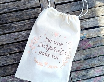 Pochon cadeau en tissu imprimé à personnaliser, J'ai une surprise pour toi, pour offrir un cadeau à la famille, annonce de grossesse mariage