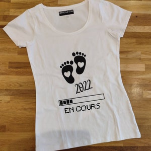 Women&#39;s flocked t-shirt, Baby in progress, future mother, pregnancy announcement for pregnant women, baby in progress, loading bar, pregnancy t-shirt