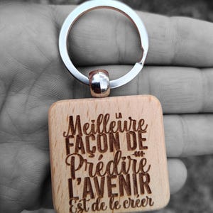 Porte clé en bois gravé, mantra de motivation, annonce de naissance et grossesse à Papa Papi Mamie Tonton Tata Parrain, zen, cadeau pas cher
