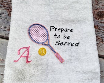 Gepersonaliseerde tennishanddoek: geborduurde initiaal, cadeau voor coach