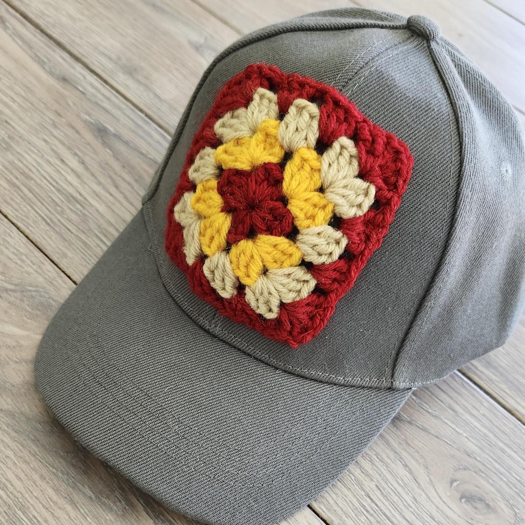 Crochet Granny Square Baseball Cap: Retro Trucker Hat  display picture 1