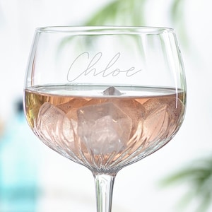 Personalised Gin Glass | Engraved Gin & Tonic Balloon Glass | Crystal Gin Goblet | 80cl/28oz | Finest Crystal | Romantic Font