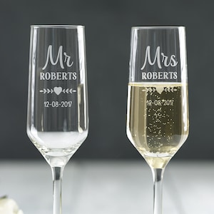 Personalised Champagne Glass, Engraved, Gift Ideas, Gifts for Him, Personalised Wedding Glasses Any Name, Mr and Mrs, Gifts for Her, Couple