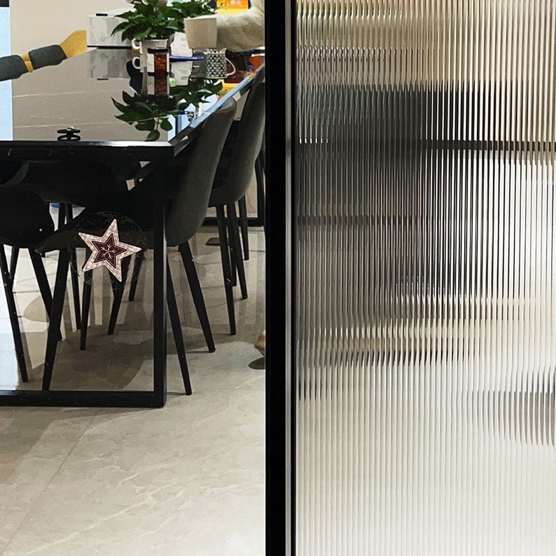 Fluted Reeded Glass Window Film: Privacy Decor bild 9